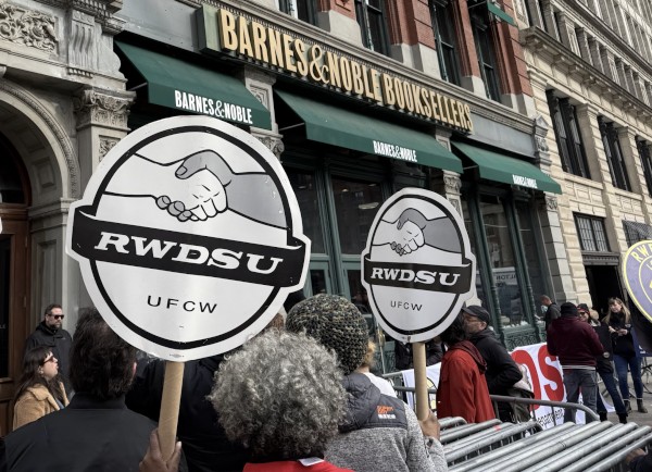 RWDSU members protest outside Barnes & Noble